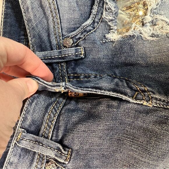 Silver size 28 "Courtney" shorts! - Picture 11 of 13